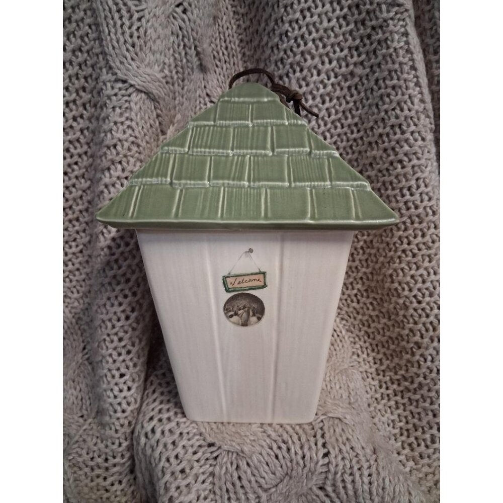 Pfaltzgraff Ceramic Birdhouse Cookie Jar With Green Roof & Welcome Plaque-11 Inc